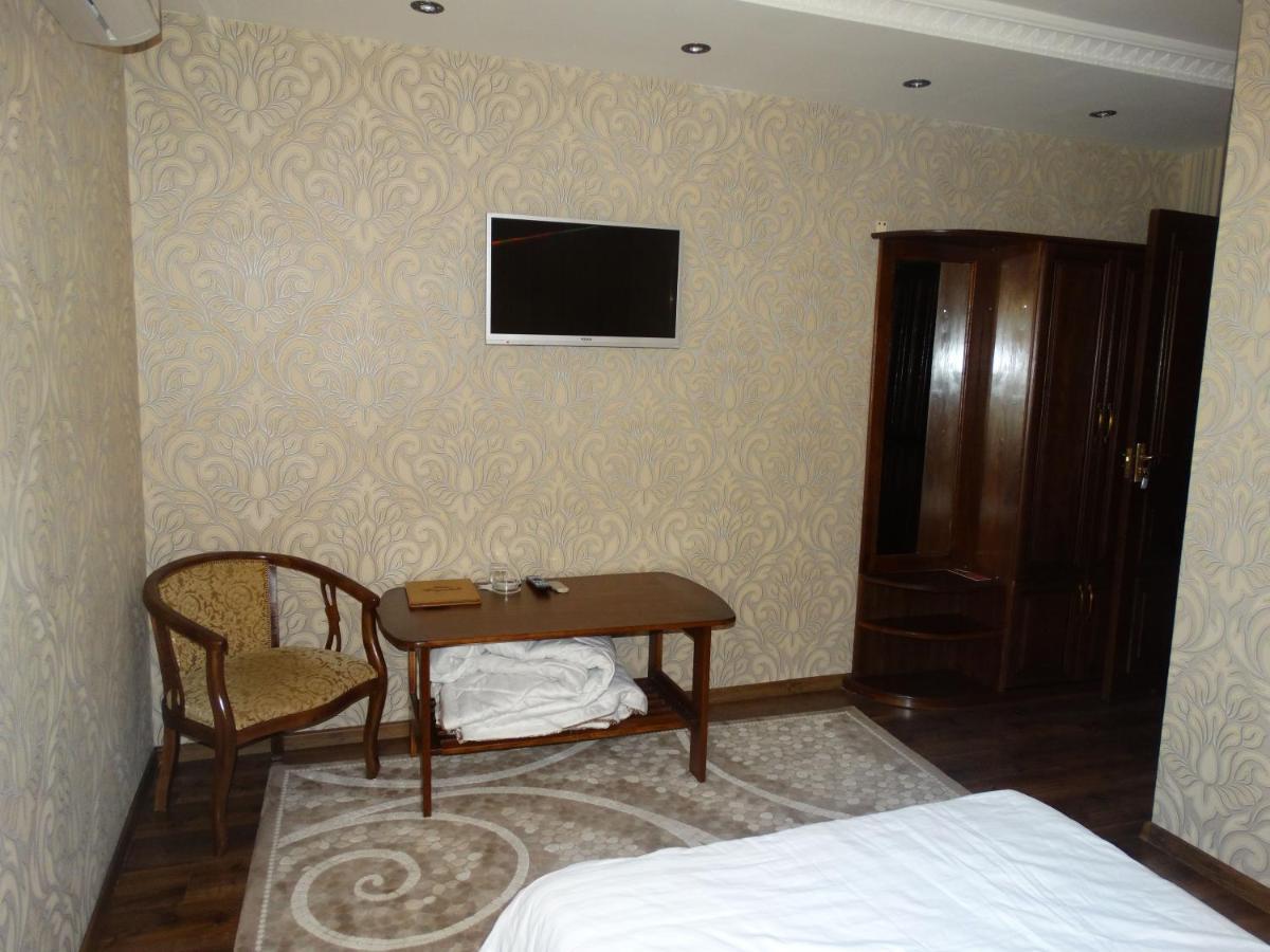 Nur M Hotel Tasken Kültér fotó