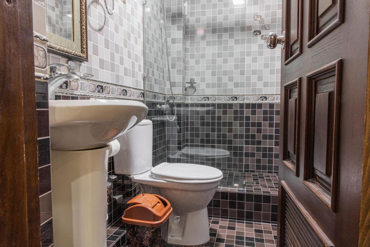 Nur M Hotel Tasken Kültér fotó