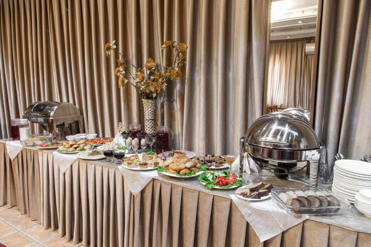 Nur M Hotel Tasken Kültér fotó