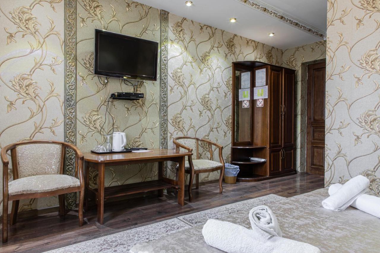 Nur M Hotel Tasken Kültér fotó