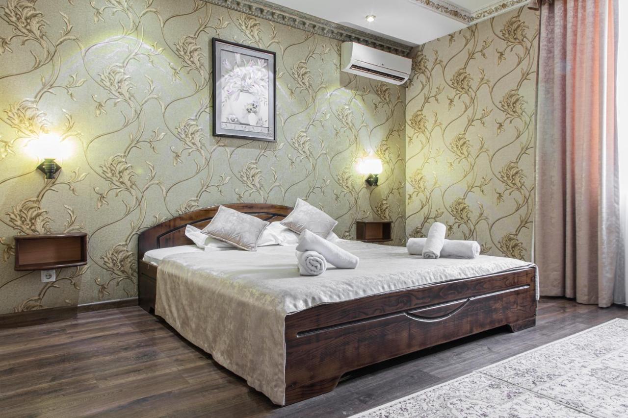 Nur M Hotel Tasken Kültér fotó