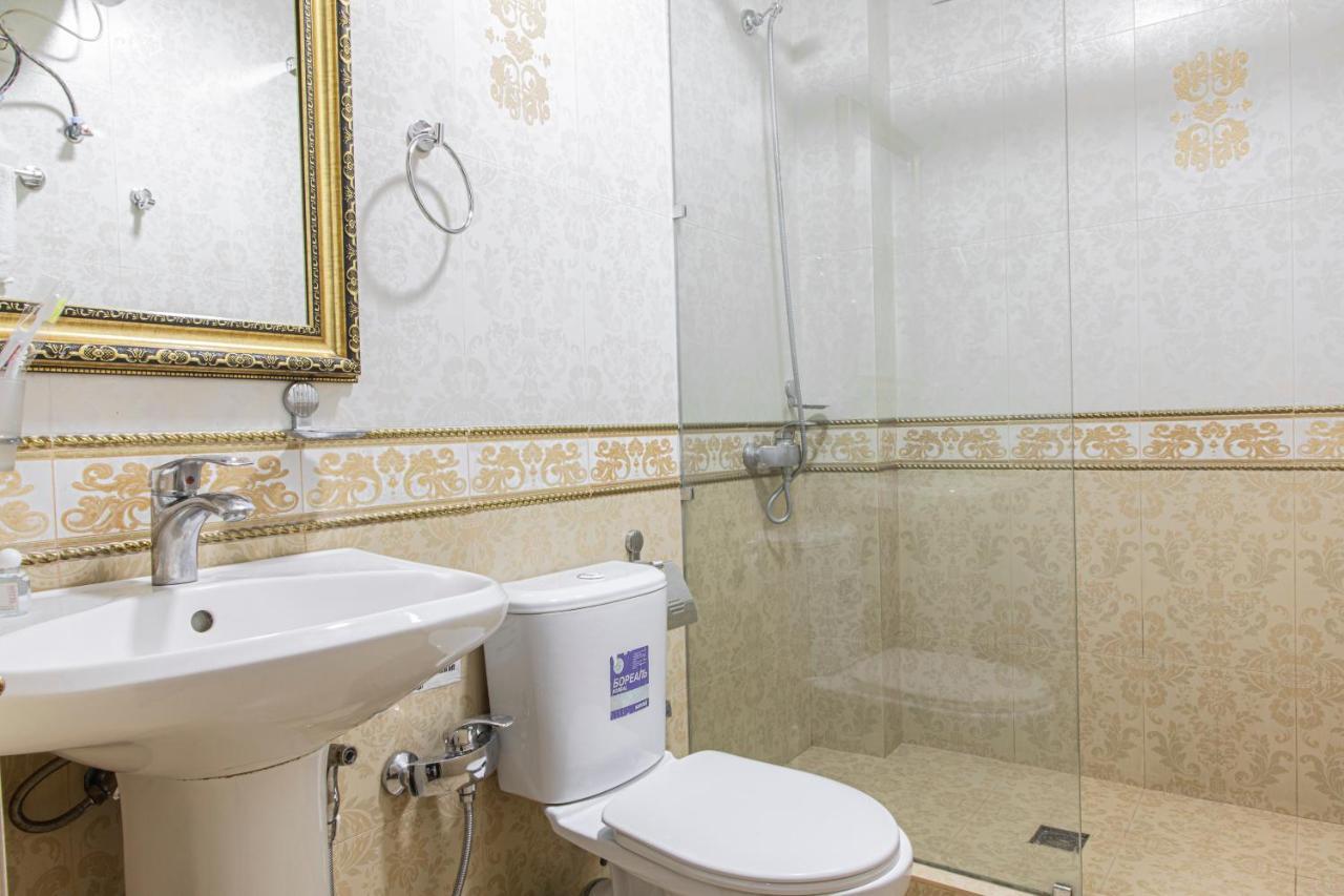 Nur M Hotel Tasken Kültér fotó