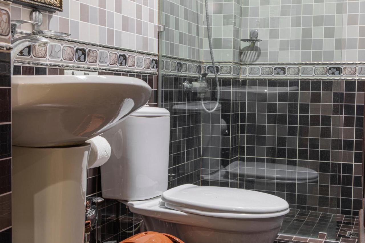 Nur M Hotel Tasken Kültér fotó