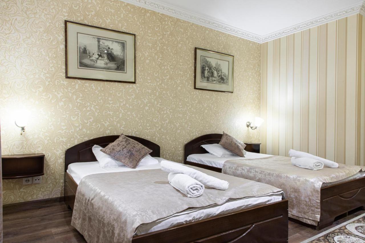 Nur M Hotel Tasken Kültér fotó